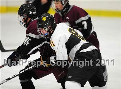 Thumbnail 1 in Farmington vs. Hand (CIAC Division 2 First Round) photogallery.