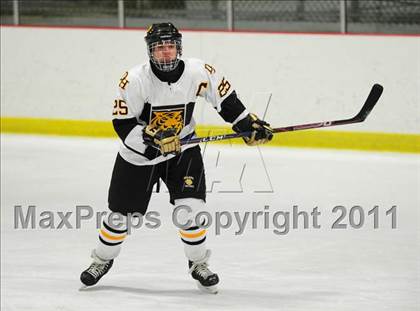 Thumbnail 3 in Farmington vs. Hand (CIAC Division 2 First Round) photogallery.