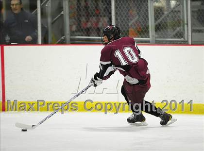 Thumbnail 2 in Farmington vs. Hand (CIAC Division 2 First Round) photogallery.