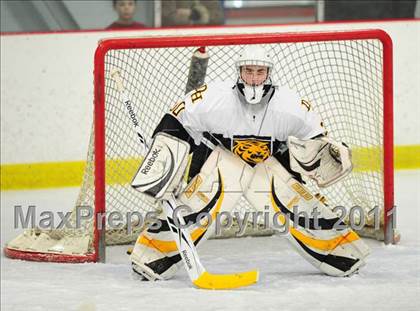 Thumbnail 3 in Farmington vs. Hand (CIAC Division 2 First Round) photogallery.