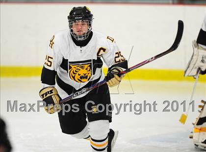 Thumbnail 3 in Farmington vs. Hand (CIAC Division 2 First Round) photogallery.