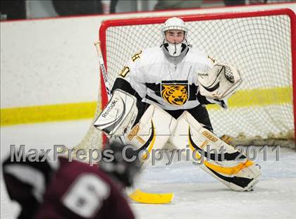 Thumbnail 3 in Farmington vs. Hand (CIAC Division 2 First Round) photogallery.