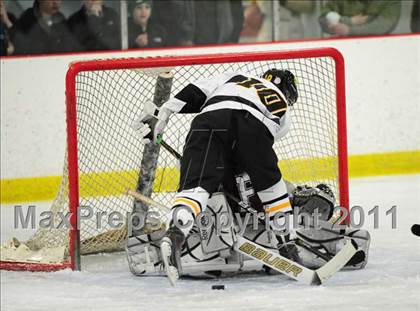 Thumbnail 2 in Farmington vs. Hand (CIAC Division 2 First Round) photogallery.