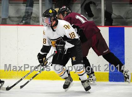 Thumbnail 2 in Farmington vs. Hand (CIAC Division 2 First Round) photogallery.