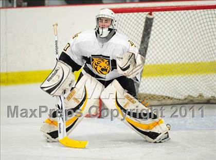 Thumbnail 2 in Farmington vs. Hand (CIAC Division 2 First Round) photogallery.