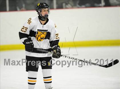 Thumbnail 2 in Farmington vs. Hand (CIAC Division 2 First Round) photogallery.