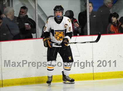 Thumbnail 1 in Farmington vs. Hand (CIAC Division 2 First Round) photogallery.
