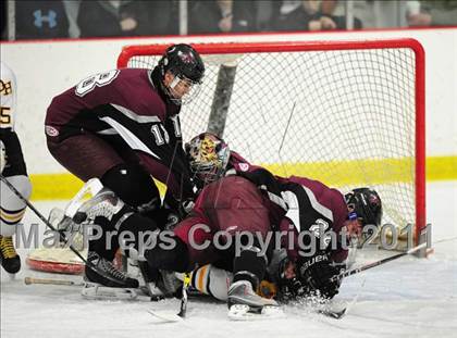 Thumbnail 1 in Farmington vs. Hand (CIAC Division 2 First Round) photogallery.