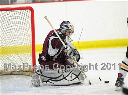 Thumbnail 1 in Farmington vs. Hand (CIAC Division 2 First Round) photogallery.