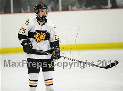Thumbnail 1 in Farmington vs. Hand (CIAC Division 2 First Round) photogallery.