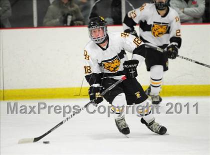 Thumbnail 2 in Farmington vs. Hand (CIAC Division 2 First Round) photogallery.