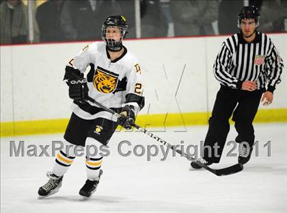 Thumbnail 1 in Farmington vs. Hand (CIAC Division 2 First Round) photogallery.