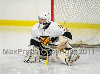 Thumbnail 1 in Farmington vs. Hand (CIAC Division 2 First Round) photogallery.