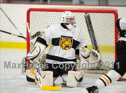 Thumbnail 3 in Farmington vs. Hand (CIAC Division 2 First Round) photogallery.