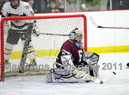 Thumbnail 3 in Farmington vs. Hand (CIAC Division 2 First Round) photogallery.