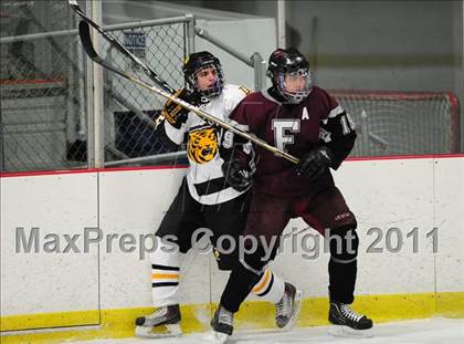 Thumbnail 1 in Farmington vs. Hand (CIAC Division 2 First Round) photogallery.