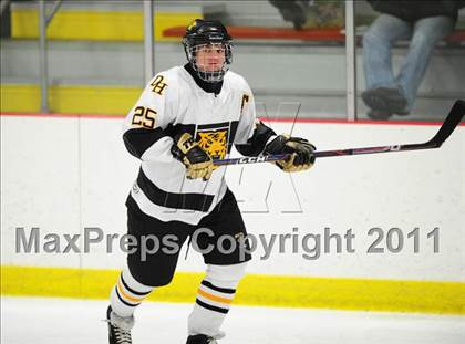 Thumbnail 2 in Farmington vs. Hand (CIAC Division 2 First Round) photogallery.