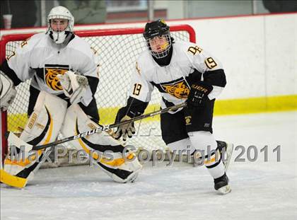Thumbnail 3 in Farmington vs. Hand (CIAC Division 2 First Round) photogallery.