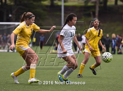 Thumbnail 3 in Sacred Heart Cathedral Preparatory vs Saint Francis photogallery.