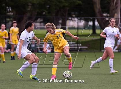 Thumbnail 3 in Sacred Heart Cathedral Preparatory vs Saint Francis photogallery.