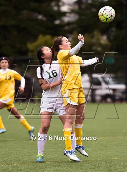 Thumbnail 2 in Sacred Heart Cathedral Preparatory vs Saint Francis photogallery.