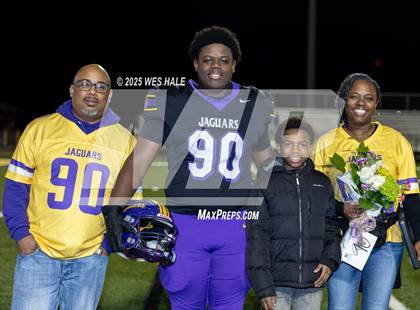 Thumbnail 1 in DeSoto Central (Senior Night) photogallery.