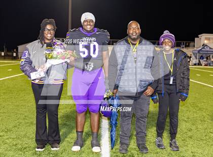Thumbnail 1 in DeSoto Central (Senior Night) photogallery.