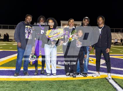 Thumbnail 1 in DeSoto Central (Senior Night) photogallery.