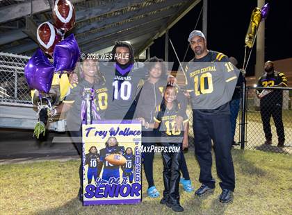 Thumbnail 3 in DeSoto Central (Senior Night) photogallery.