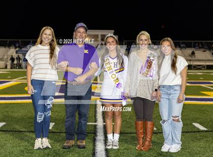 Thumbnail 1 in DeSoto Central (Senior Night) photogallery.