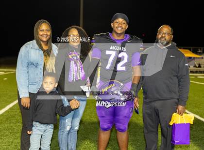 Thumbnail 1 in DeSoto Central (Senior Night) photogallery.