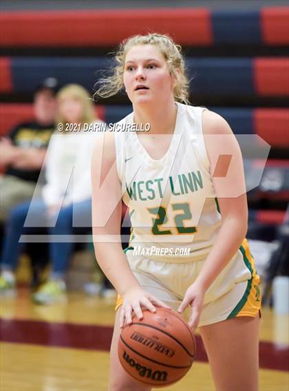 Thumbnail 2 in West Linn vs Desert Vista (Nike Tournament of Champions) photogallery.