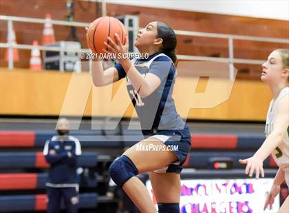 Thumbnail 2 in West Linn vs Desert Vista (Nike Tournament of Champions) photogallery.