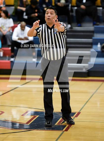 Thumbnail 1 in West Linn vs Desert Vista (Nike Tournament of Champions) photogallery.