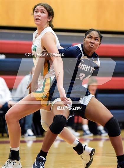 Thumbnail 1 in West Linn vs Desert Vista (Nike Tournament of Champions) photogallery.