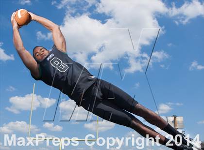 Thumbnail 2 in DeSoto (2014 Preseason Top 25 Photo Shoot)  photogallery.