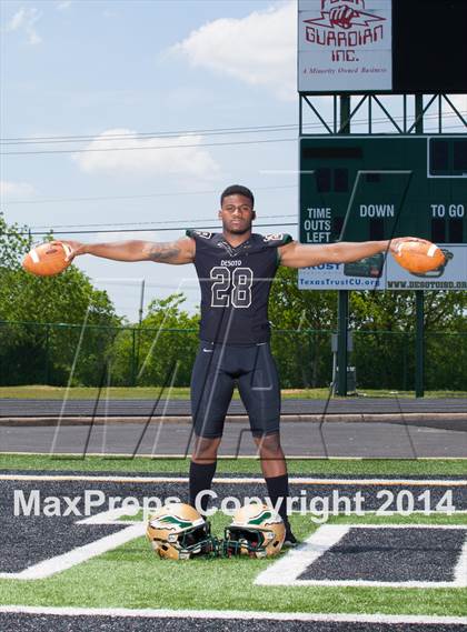 Thumbnail 3 in DeSoto (2014 Preseason Top 25 Photo Shoot)  photogallery.