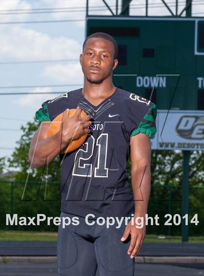 Thumbnail 1 in DeSoto (2014 Preseason Top 25 Photo Shoot)  photogallery.
