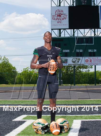 Thumbnail 3 in DeSoto (2014 Preseason Top 25 Photo Shoot)  photogallery.