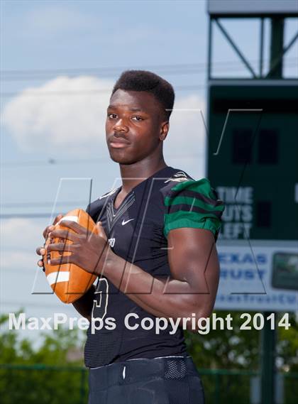 Thumbnail 2 in DeSoto (2014 Preseason Top 25 Photo Shoot)  photogallery.