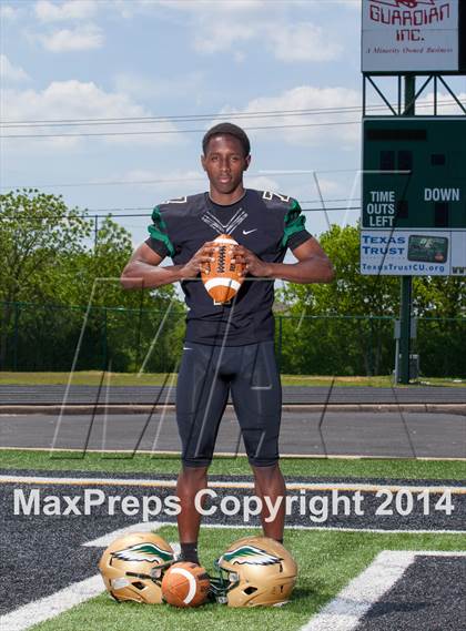 Thumbnail 3 in DeSoto (2014 Preseason Top 25 Photo Shoot)  photogallery.