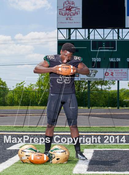 Thumbnail 2 in DeSoto (2014 Preseason Top 25 Photo Shoot)  photogallery.