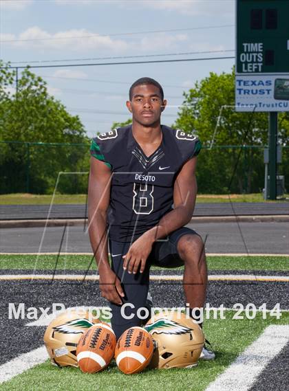 Thumbnail 3 in DeSoto (2014 Preseason Top 25 Photo Shoot)  photogallery.