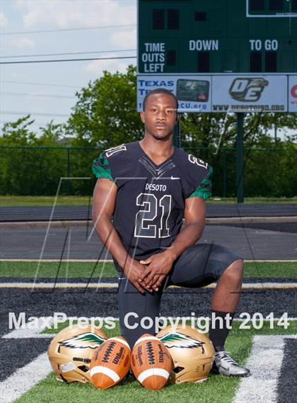 Thumbnail 2 in DeSoto (2014 Preseason Top 25 Photo Shoot)  photogallery.