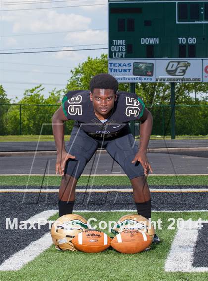 Thumbnail 3 in DeSoto (2014 Preseason Top 25 Photo Shoot)  photogallery.