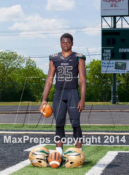 Thumbnail 3 in DeSoto (2014 Preseason Top 25 Photo Shoot)  photogallery.