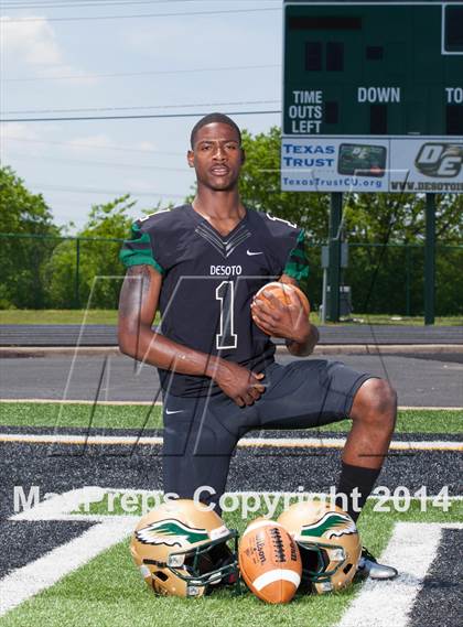 Thumbnail 1 in DeSoto (2014 Preseason Top 25 Photo Shoot)  photogallery.