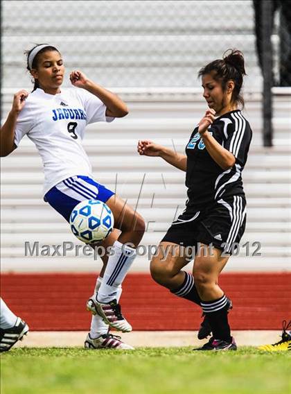 Thumbnail 2 in Mansfield Summit vs. Seguin [Juan] photogallery.