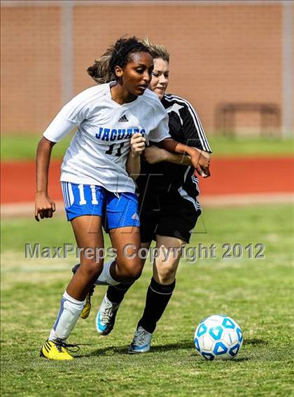 Thumbnail 3 in Mansfield Summit vs. Seguin [Juan] photogallery.
