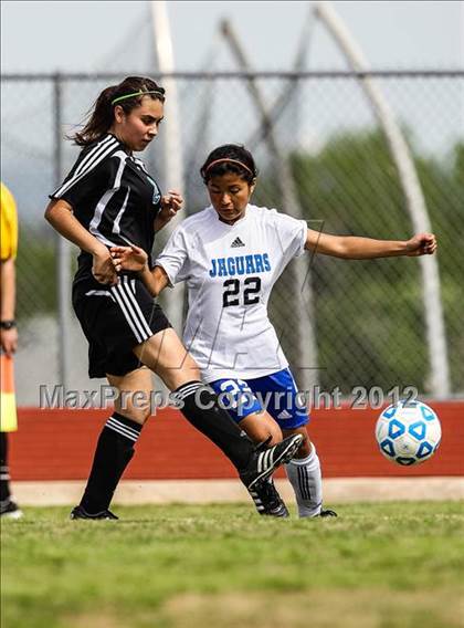 Thumbnail 3 in Mansfield Summit vs. Seguin [Juan] photogallery.